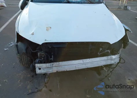 2010 Audi Q5 3.2 Premium from USA, damaged, VIN WA1LKAFP3AA081888